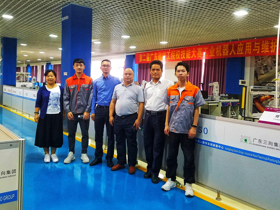 祝贺我院选手在第二届广东省技工院校技能大赛工业机器人技术应用与维护项目广州地区选拔赛、全省决赛中勇夺第一名